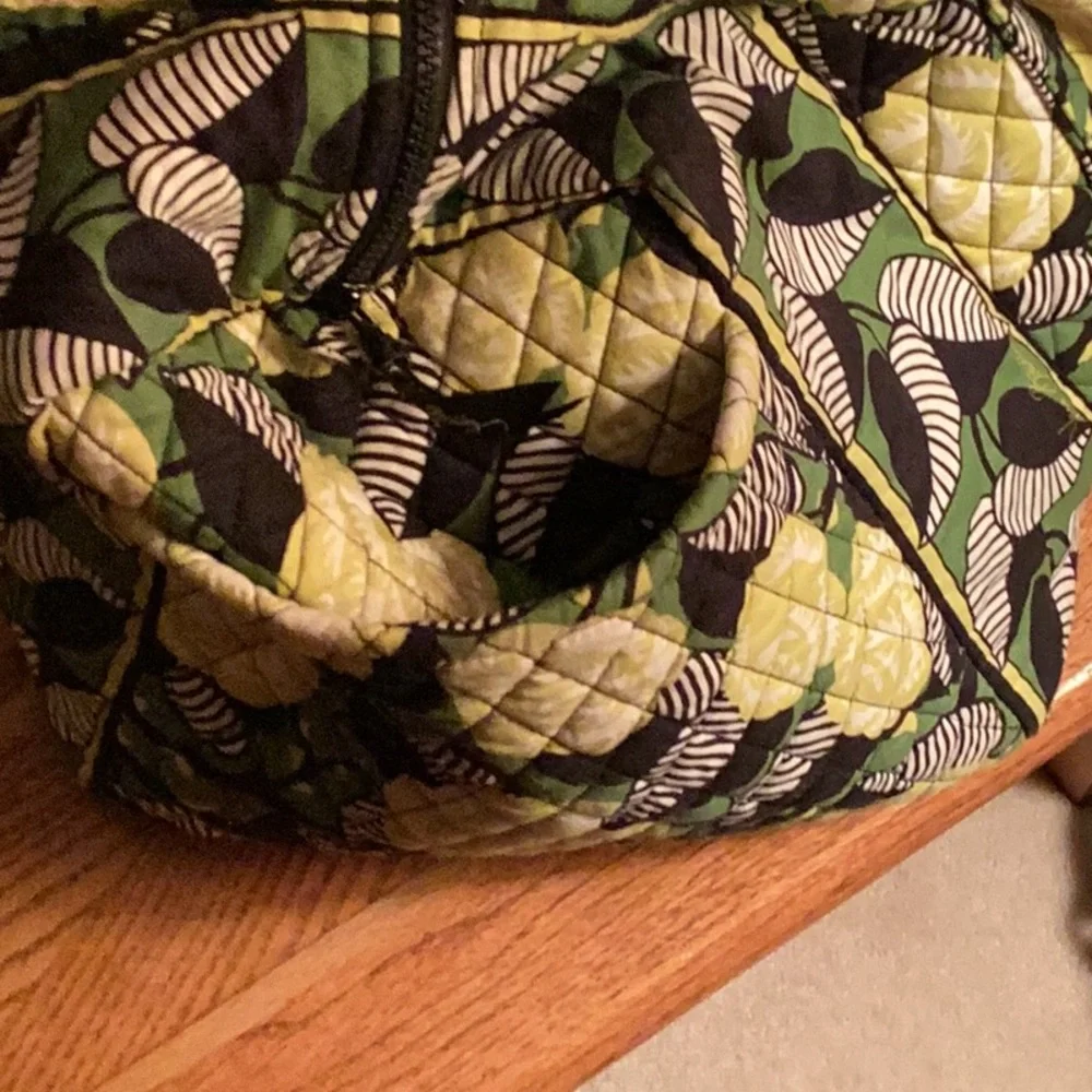 Vera Bradley large tote in green/black/white floral - Picture 3 of 5